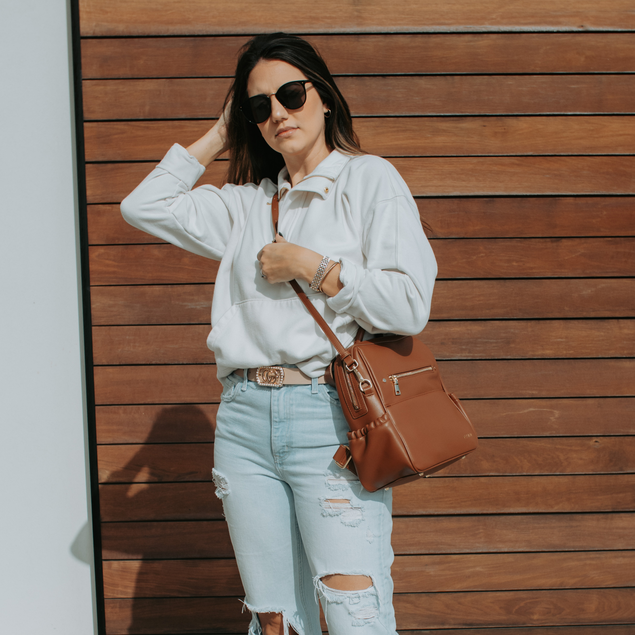 woman with yuuma mini in cinnamon