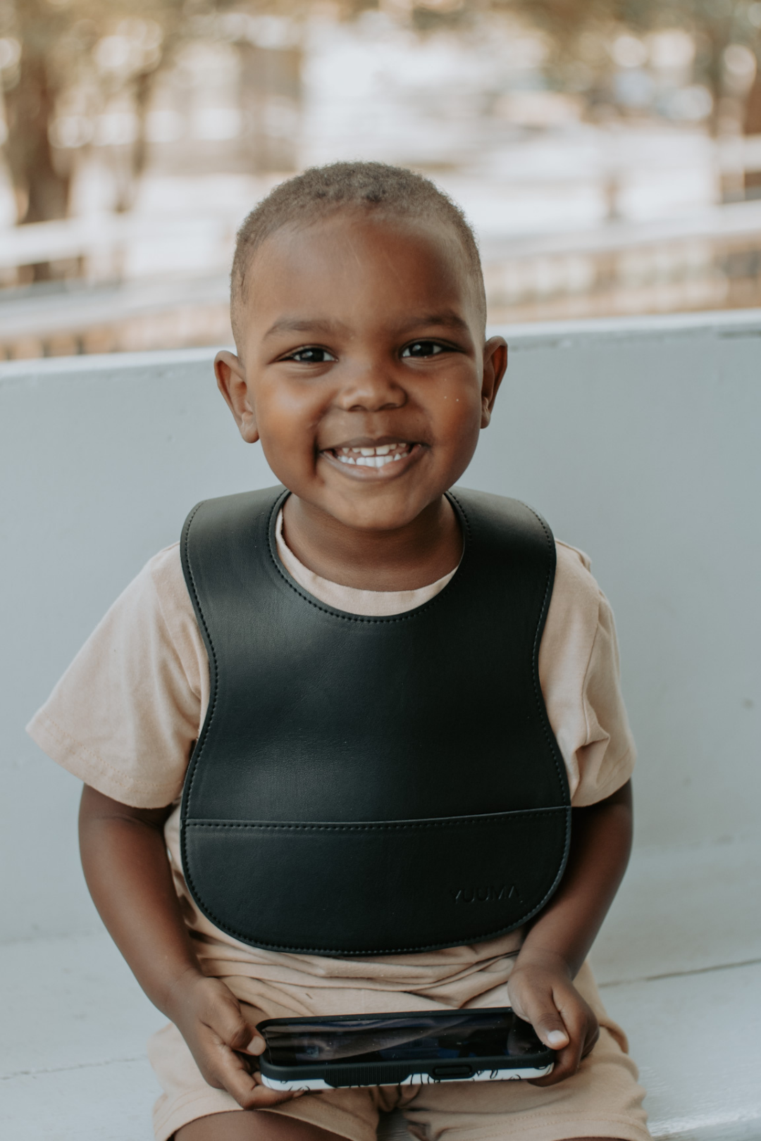 kid with Vegan Leather Bib - YUUMA